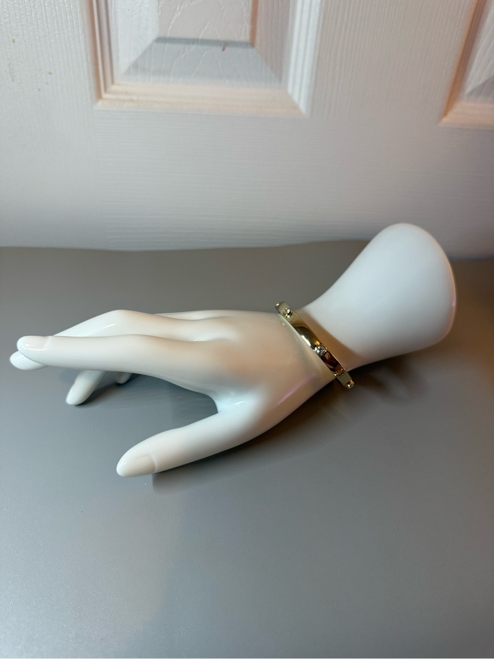 Gold Tone Crystal Station Hinged Bangle Bracelet 🗽🖤